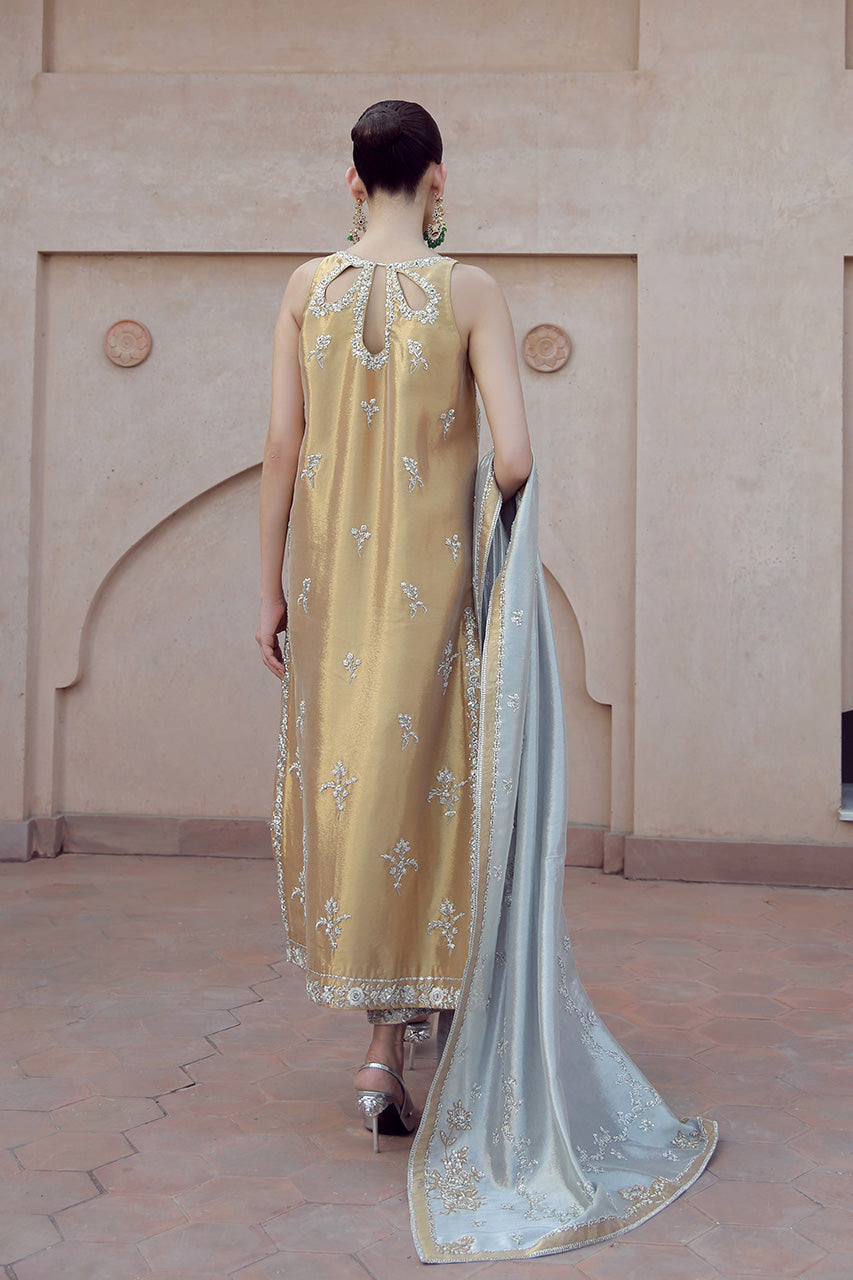 Shamsha Hashwani Aakifah luxury formal ensemble featuring rich fabrics and delicate embroidery with intricate hand embellishments and subtle textures on a flawless silhouette, paired with a coordinating dupatta, perfect for festive celebrations, wedding occasions, and formal events.